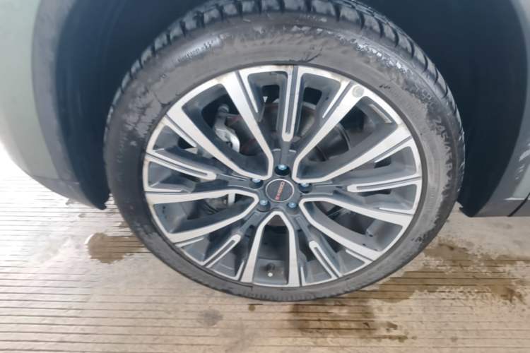 Used EXEED Lingyun 2023 400T Four-Wheel Drive Star Prestige Edition Left Front Wheel Hub
