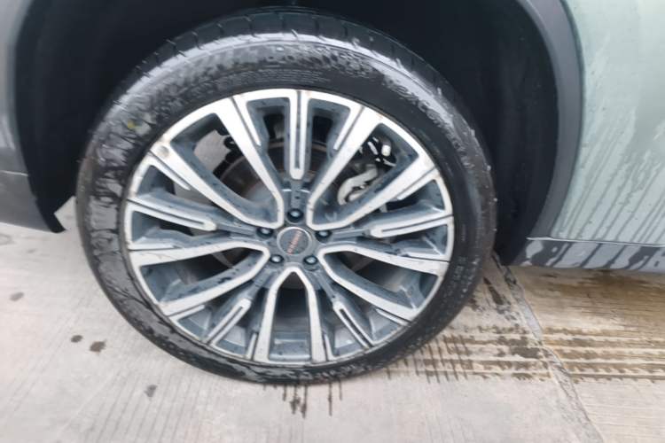 Used EXEED Lingyun 2023 400T Four-Wheel Drive Star Prestige Edition Right Rear Wheel Hub