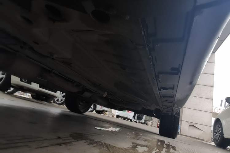Used EXEED Lingyun 2023 400T Four-Wheel Drive Star Prestige Edition Right Side Sill