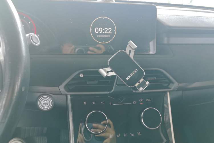 Used EXEED Lingyun 2023 400T Four-Wheel Drive Star Prestige Edition Audio And AC Panel