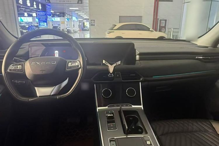 Used EXEED Lingyun 2023 300T Two-Wheel Drive Starry Edition Interior 1