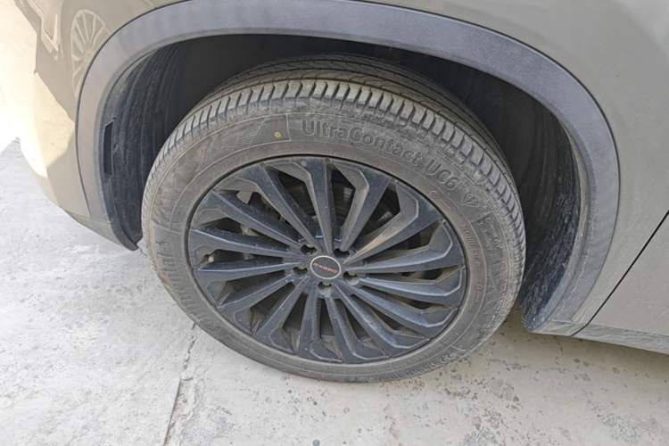 Used EXEED Lingyun 2023 300T Two-Wheel Drive Starry Edition Left Front Wheel Hub