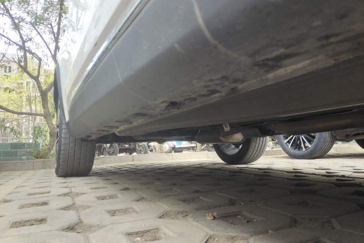 Used EXEED Lingyun 2023 400T Two-Wheel-Drive Star Prestige Edition Chassis Front Right