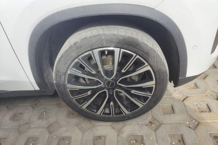 Used EXEED Lingyun 2023 400T Two-Wheel-Drive Star Prestige Edition Right Front Wheel Hub