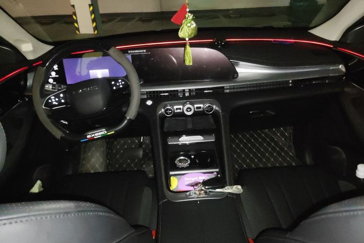 Used EXEED Lingyun 2024 400T Two-Wheel-Drive King Edition Center Console