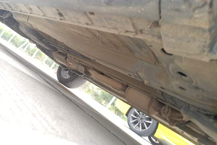 Used EXEED Lingyun 2024 300T Two-Wheel Drive Starlight Edition Chassis Front Right