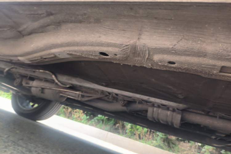 Used EXEED Lingyun 2024 300T Two-Wheel Drive Star Edition Chassis Rear