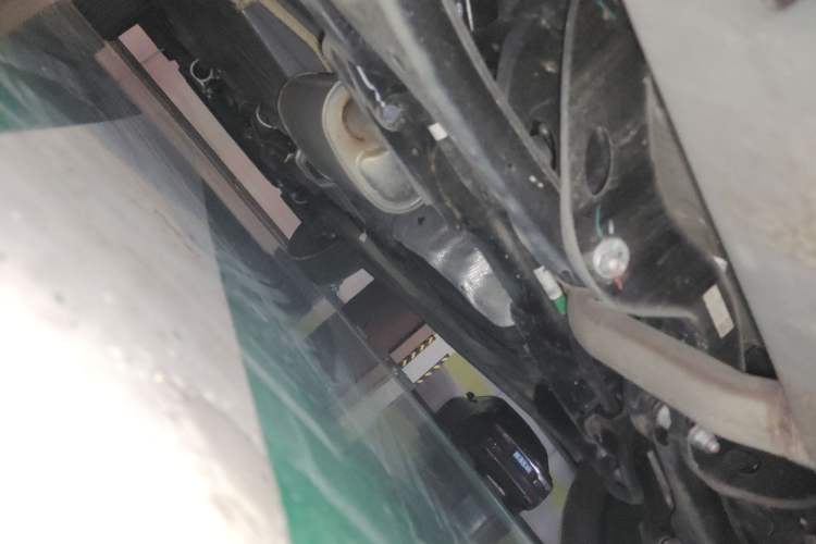 Used EXEED Lingyun 2024 400T Two-Wheel-Drive King Edition Chassis Rear