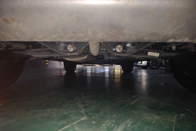 Used EXEED Lingyun 2024 300T Two-Wheel Drive Starlight Edition Chassis Rear