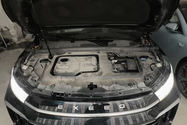 Used EXEED Lingyun 2024 400T Four-Wheel Drive Star Prestige Edition Engine Bay