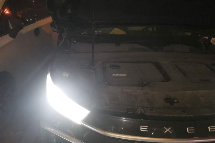 Used EXEED Lingyun 2024 400T Four-Wheel Drive Star Prestige Edition Engine Bay Right