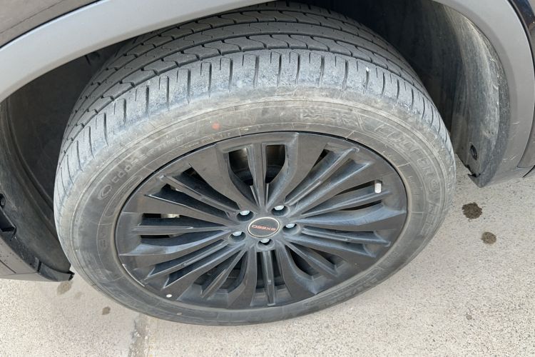 Used EXEED Lingyun 2024 300T Two-Wheel Drive Starlight Edition Exterior 3