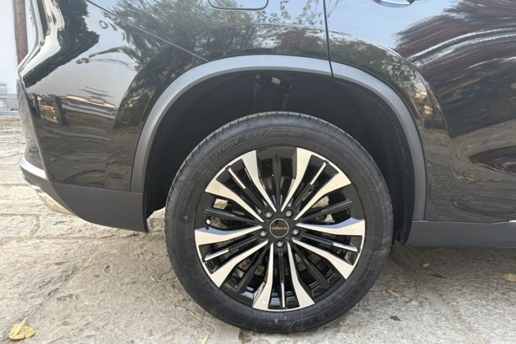 Used EXEED Lingyun 2024 300T Two-Wheel Drive Starlight Edition Exterior 6