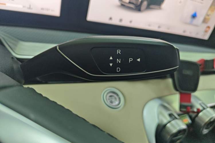 Used EXEED Lingyun 2024 300T Two-Wheel Drive Starlight Edition Gear Lever
