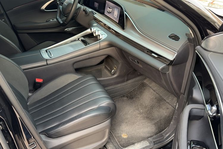 Used EXEED Lingyun 2024 300T Two-Wheel Drive Starlight Edition Interior 2