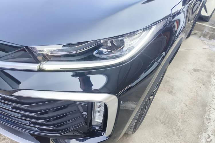 Used EXEED Lingyun 2024 300T Two-Wheel Drive Starlight Edition Left Front Headlight