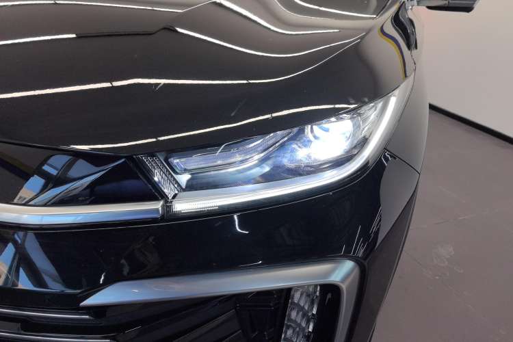 Used EXEED Lingyun 2024 300T Two-Wheel Drive Starlight Edition Left Front Headlight