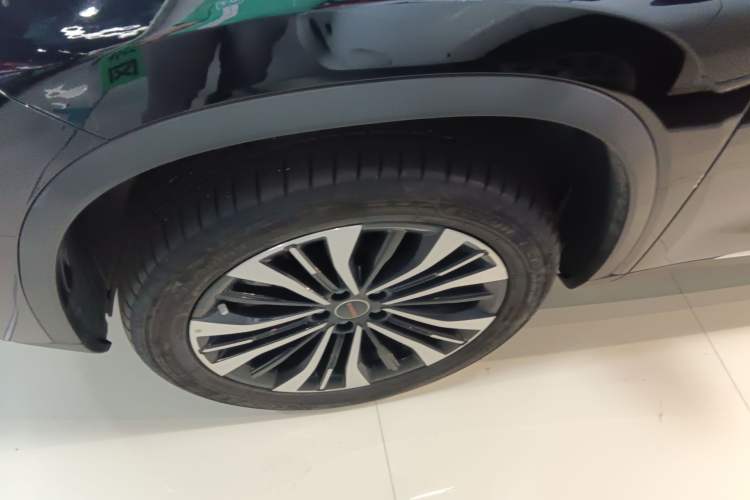 Used EXEED Lingyun 2024 400T Two-Wheel-Drive King Edition Left Front Wheel Hub