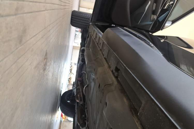 Used EXEED Lingyun 2024 300T Two-Wheel Drive Starlight Edition Left Side Sill