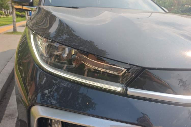 Used EXEED Lingyun 2024 300T Two-Wheel Drive Starlight Edition Right Front Headlight