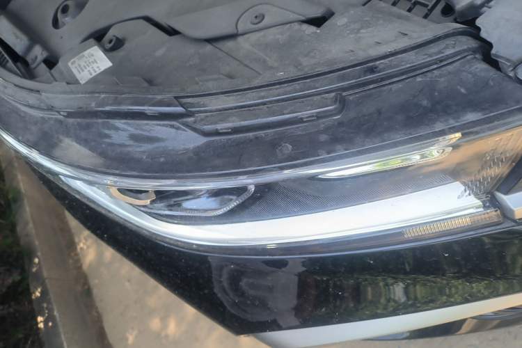 Used EXEED Lingyun 2024 300T Two-Wheel Drive Star Edition Right Front Headlight
