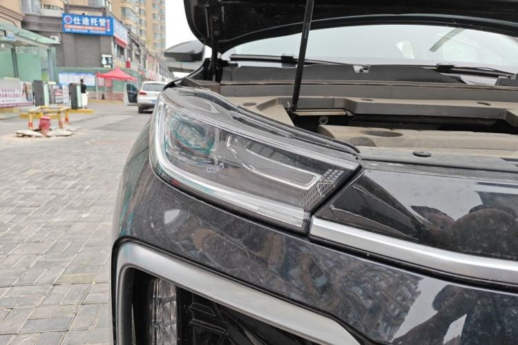 Used EXEED Lingyun 2024 300T Two-Wheel Drive Starlight Edition Right Front Headlight
