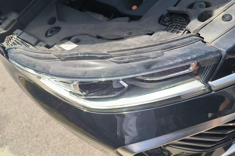 Used EXEED Lingyun 2024 300T Two-Wheel Drive Starlight Edition Right Front Headlight