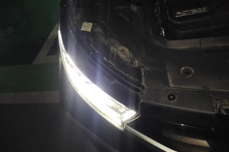 Used EXEED Lingyun 2024 400T Two-Wheel-Drive King Edition Right Front Headlight