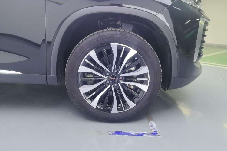 Used EXEED Lingyun 2024 300T Two-Wheel Drive Starlight Edition Right Front Wheel Hub
