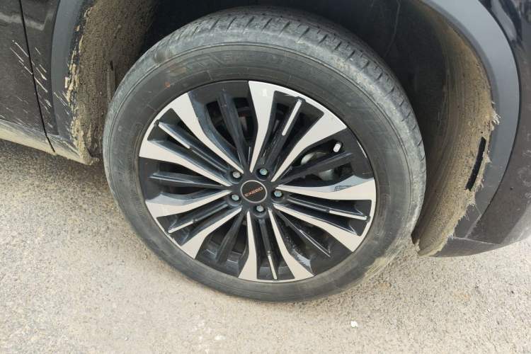 Used EXEED Lingyun 2024 300T Two-Wheel Drive Starlight Edition Right Front Wheel Hub