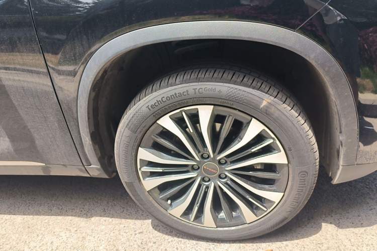 Used EXEED Lingyun 2024 300T Two-Wheel Drive Starlight Edition Right Front Wheel Hub
