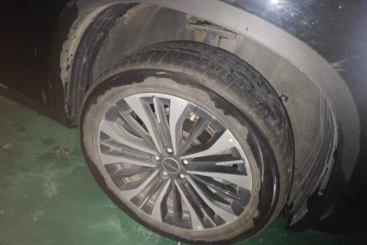 Used EXEED Lingyun 2024 300T Two-Wheel Drive Starlight Edition Right Front Wheel Hub
