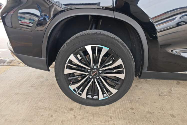 Used EXEED Lingyun 2024 300T Two-Wheel Drive Starlight Edition Right Rear Wheel Hub