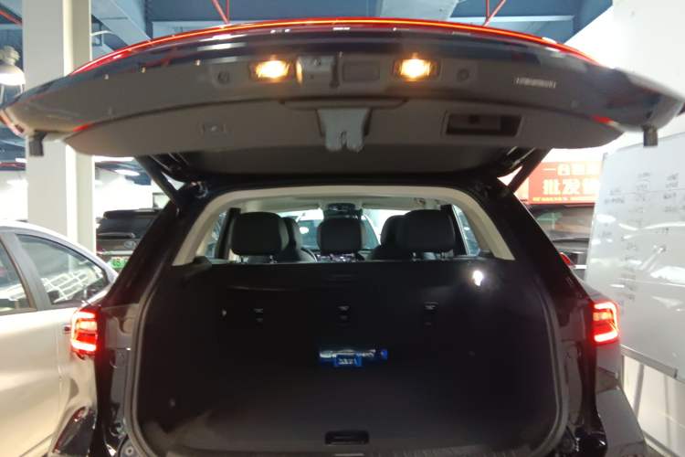 Used EXEED Lingyun 2024 400T Two-Wheel-Drive King Edition Trunk