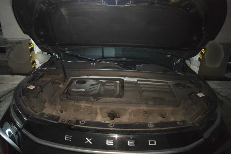 Used EXEED Lingyun 2024 400T Four-Wheel Drive International Version Engine Bay