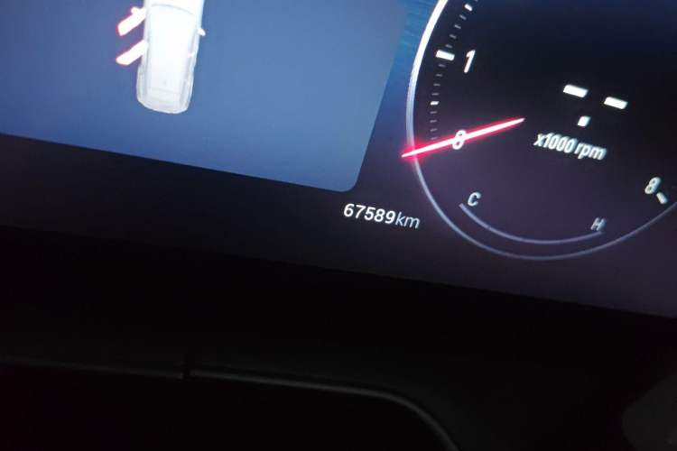 Used EXEED Lingyun 2024 400T Four-Wheel Drive International Version Odometer Close Up