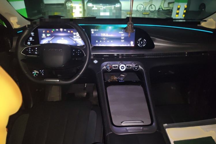 Used EXEED Lingyun 2024 300T Two-Wheel Drive Starlight Edition Center Console
