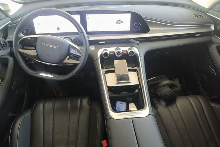 Used EXEED Lingyun 2024 300T Two-Wheel Drive Starlight Edition Center Console