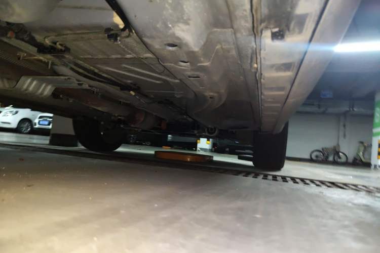 Used EXEED Lingyun 2024 300T Two-Wheel Drive Starlight Edition Chassis Rear Right