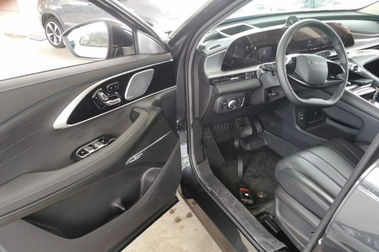Used EXEED Lingyun 2024 400T Four-Wheel Drive International Version Driver Seat