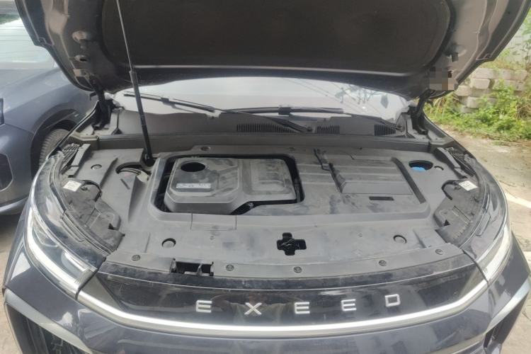 Used EXEED Lingyun 2024 400T Two-Wheel-Drive Star Prestige Edition Engine Bay