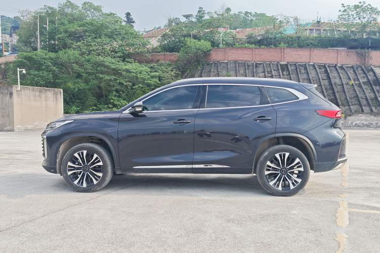 Used EXEED Lingyun 2024 300T Two-Wheel Drive Starlight Edition Exterior 3