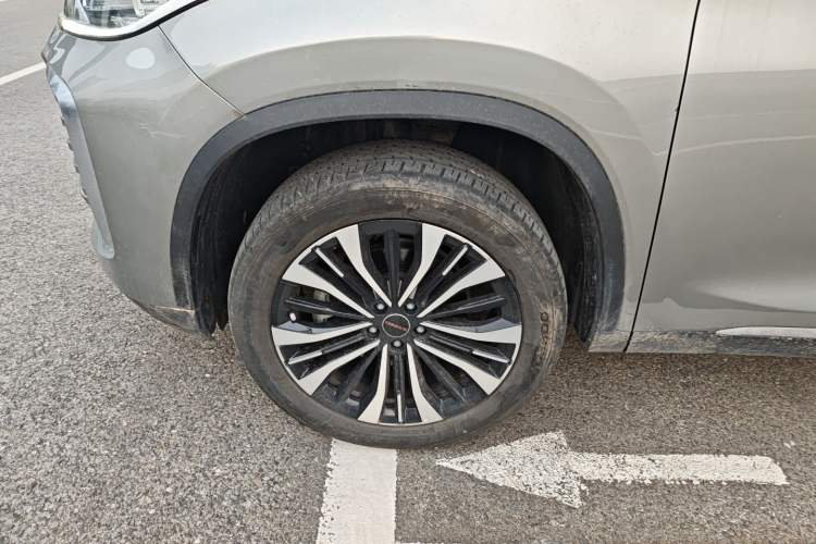 Used EXEED Lingyun 2024 300T Two-Wheel Drive Starlight Edition Exterior 4