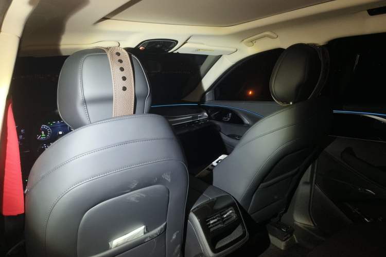 Used EXEED Lingyun 2024 400T Two-Wheel-Drive King Edition Headliner