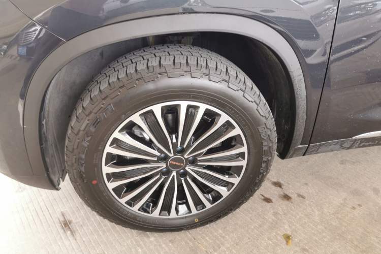 Used EXEED Lingyun 2024 400T Four-Wheel Drive International Version Left Front Wheel Hub