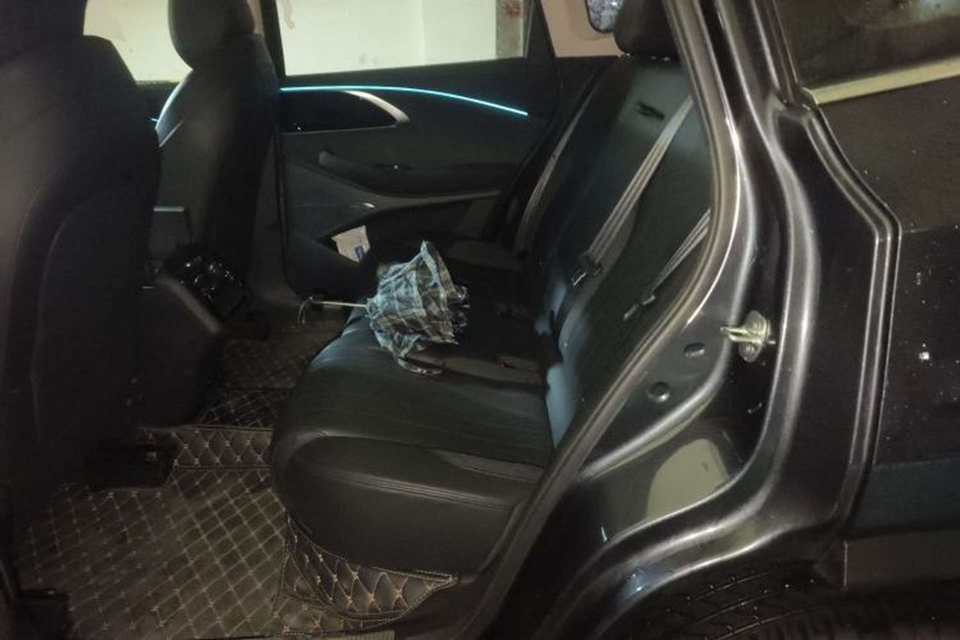 Used EXEED Lingyun 2024 300T Two-Wheel Drive Starlight Edition Left Rear Seat