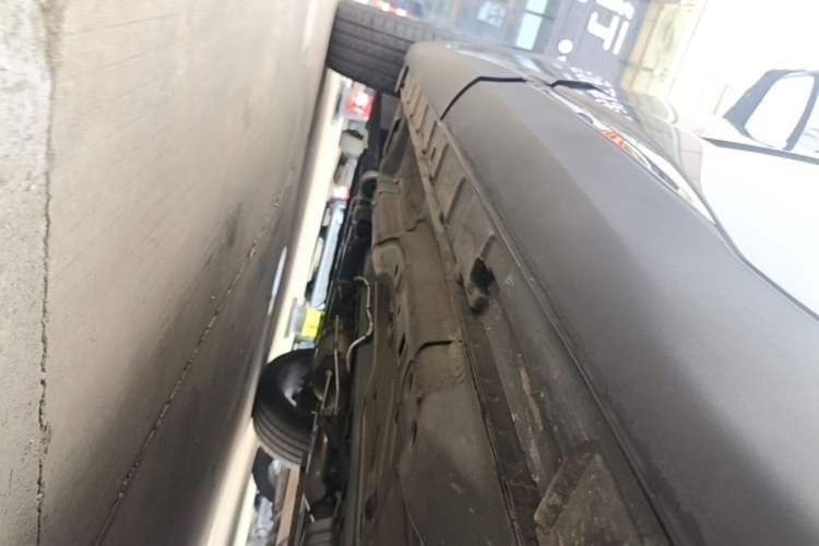 Used EXEED Lingyun 2024 400T Two-Wheel-Drive Star Prestige Edition Left Side Sill
