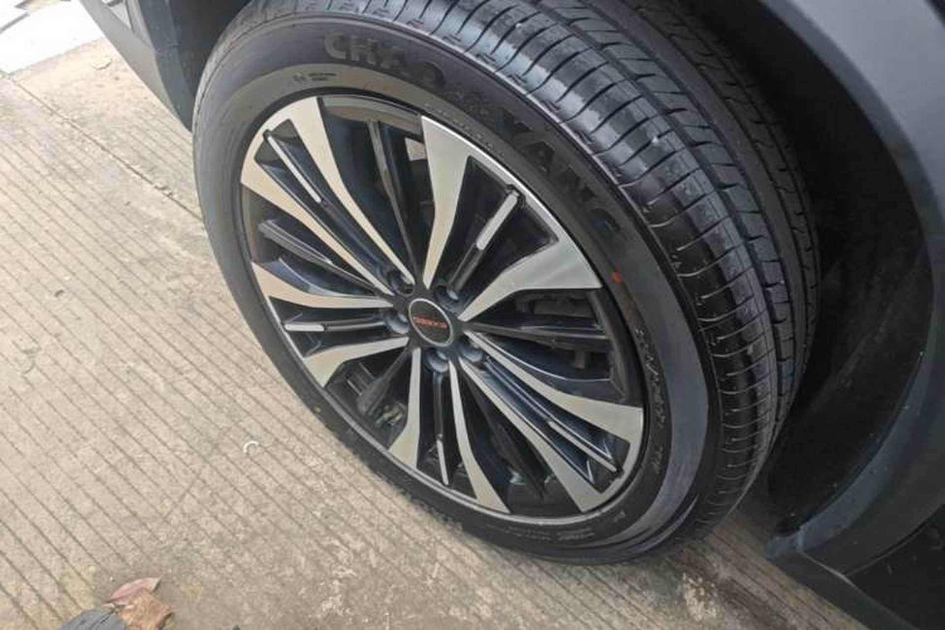 Used EXEED Lingyun 2024 300T Two-Wheel Drive Starlight Edition Right Rear Wheel Hub