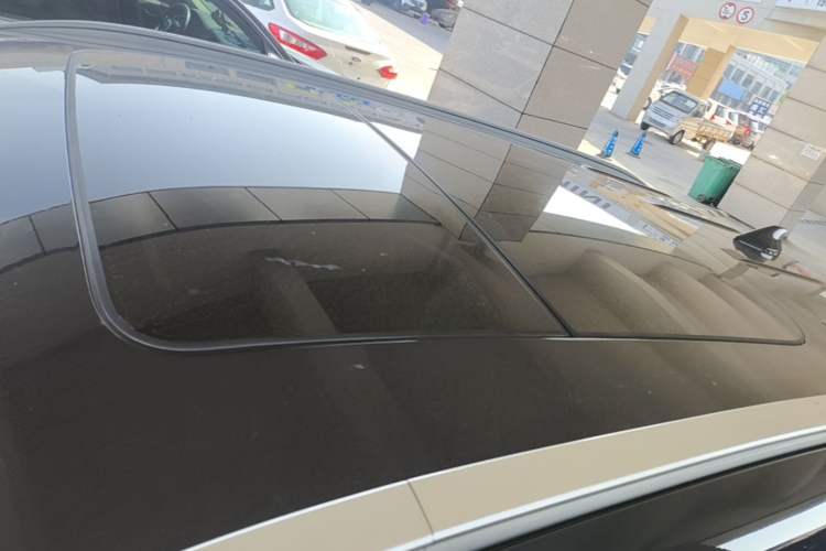 Used EXEED Lingyun 2024 300T Two-Wheel Drive Starlight Edition Roof