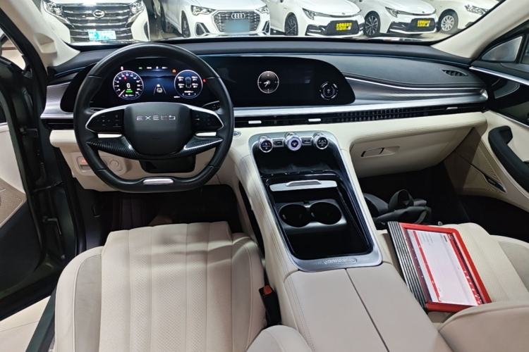 Used EXEED Lingyun 2024 300T Two-Wheel Drive Starlight Edition Center Console